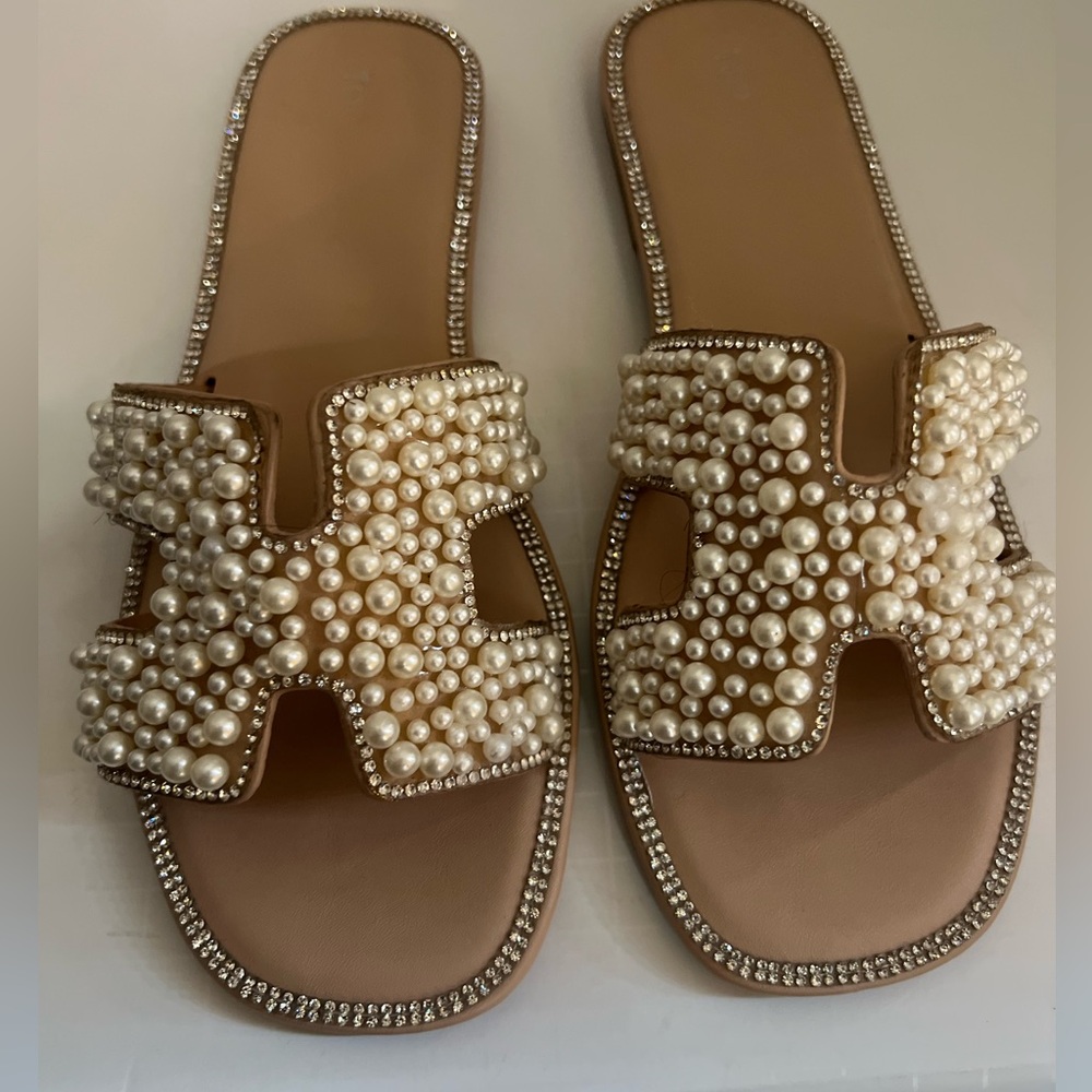 Top Moda Rhinestone & Faux Pearl H Band Slide Sandals Size 6 Glam Nude